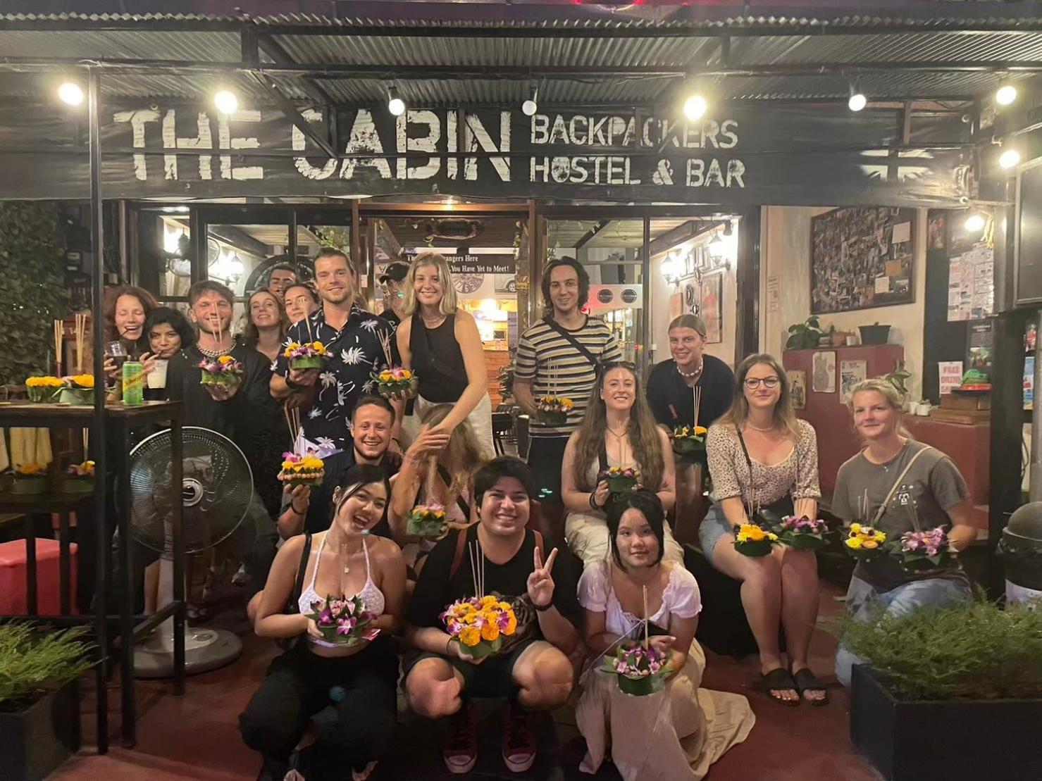 The Cabin Backpackers Hostel & Bar Čiang Mai Exteriér fotografie