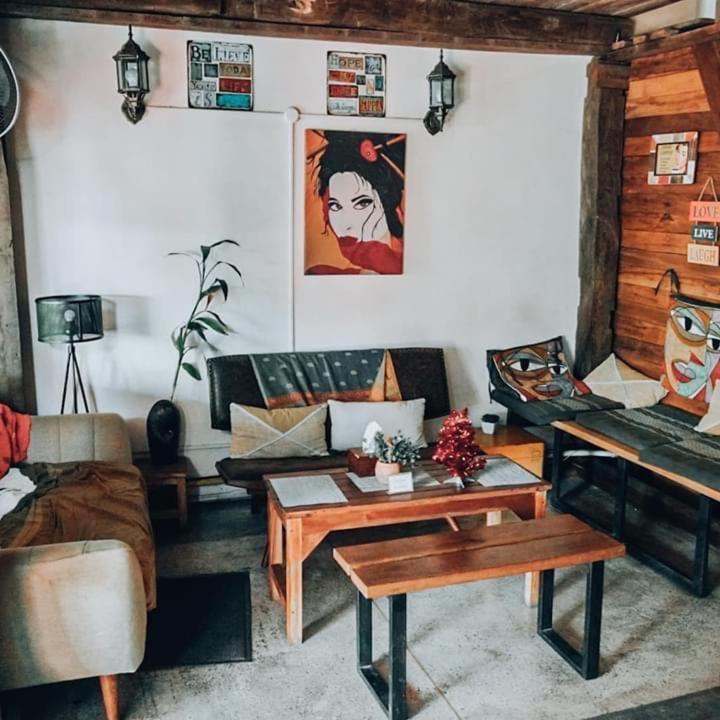 The Cabin Backpackers Hostel & Bar Čiang Mai Exteriér fotografie